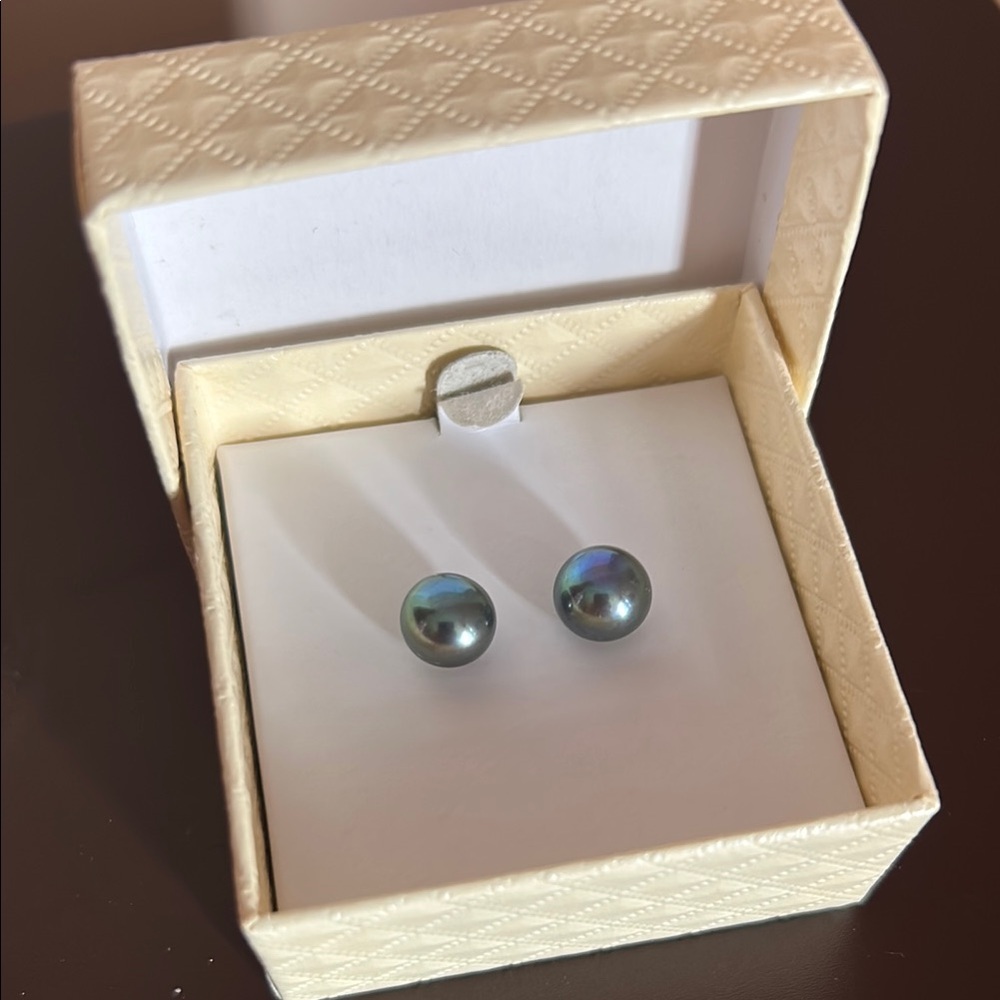 Elegant Blue Pearl Stud Earrings